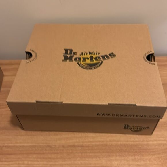 Dr. Martens x Urban Outfitters Voss Black Hydro Leather Sandals - Picture 9 of 11